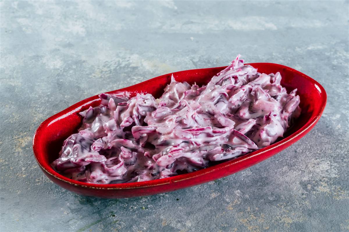 Red cabbage in mayonnaise