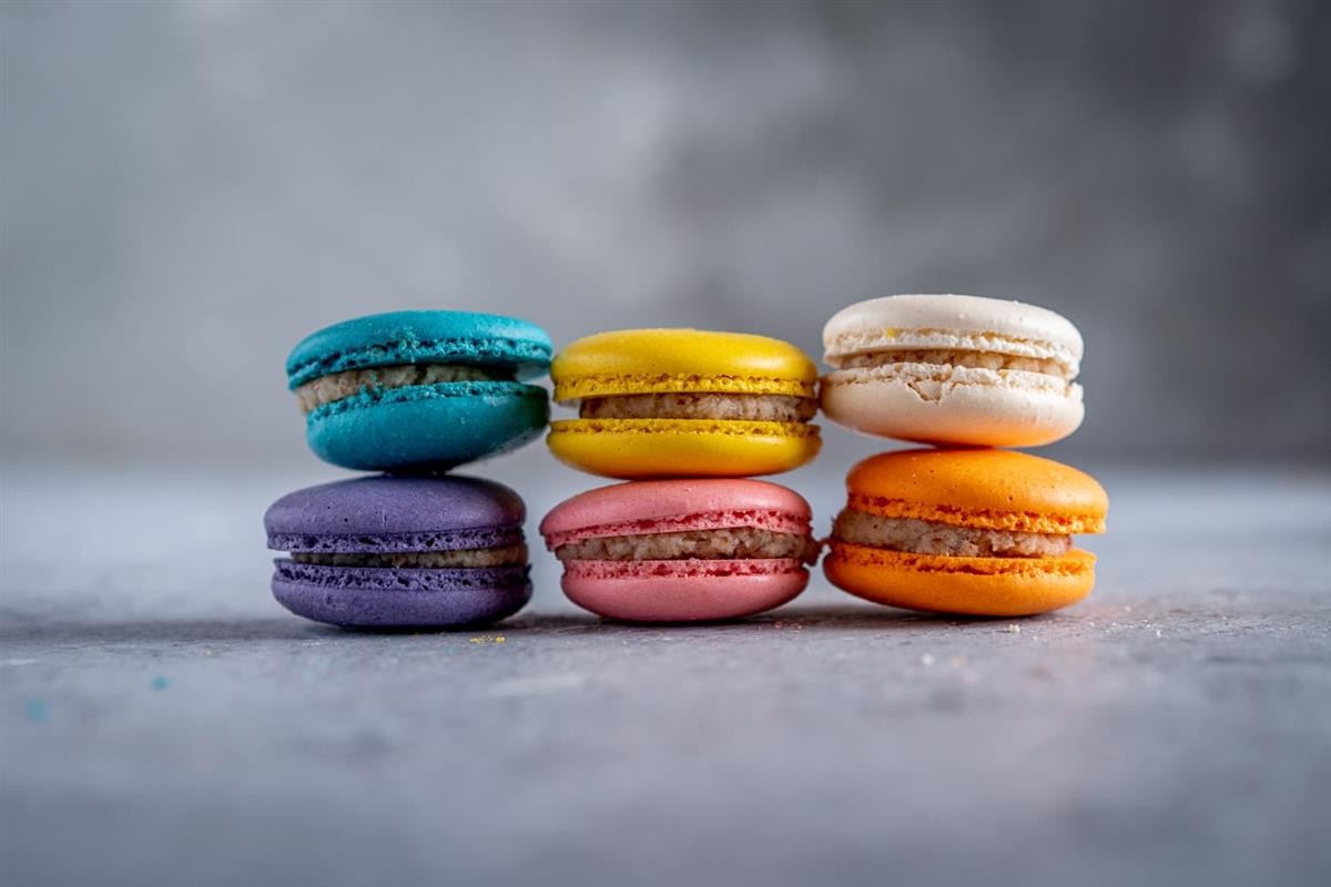 A six-pack of French Macaroons