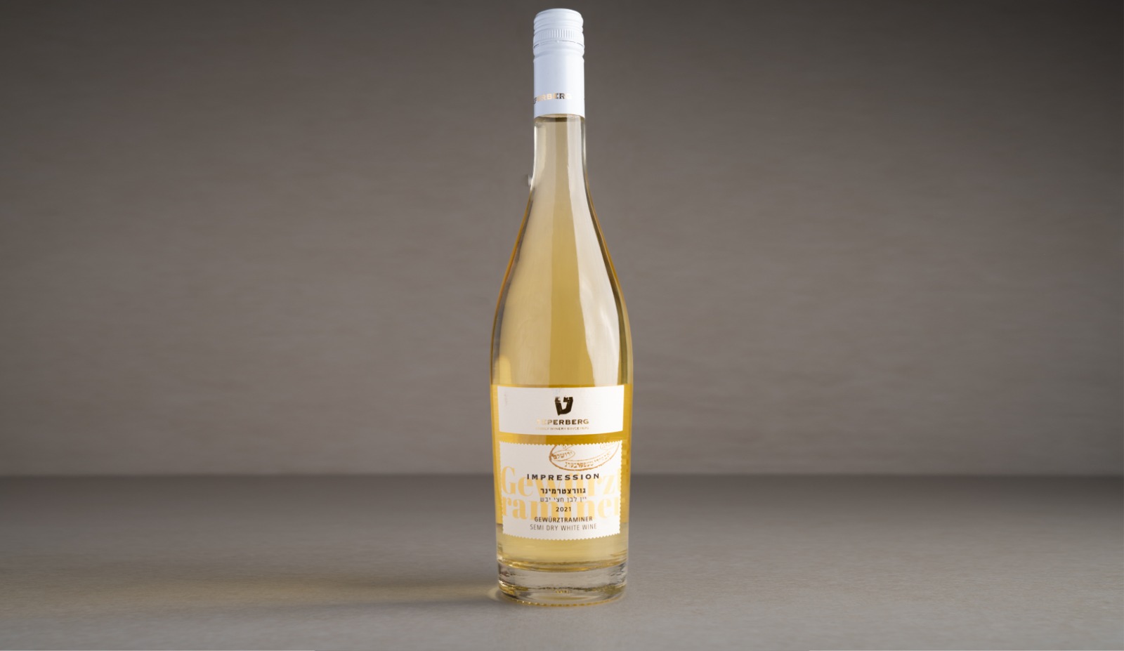 יין לבן חצי יבש "טפרברג" גוורצטרמינר 2021
