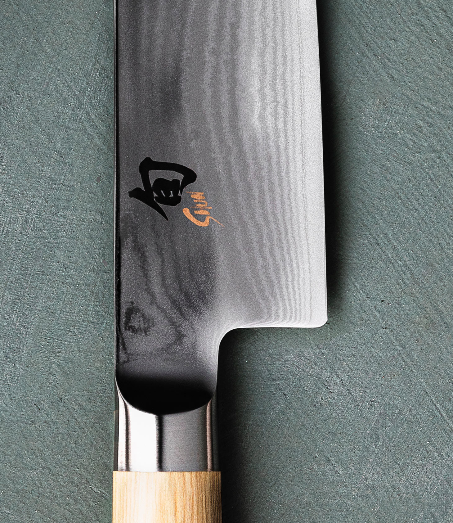 סכין סנטוקו 18 ס"מ KAI | Shun Classic White