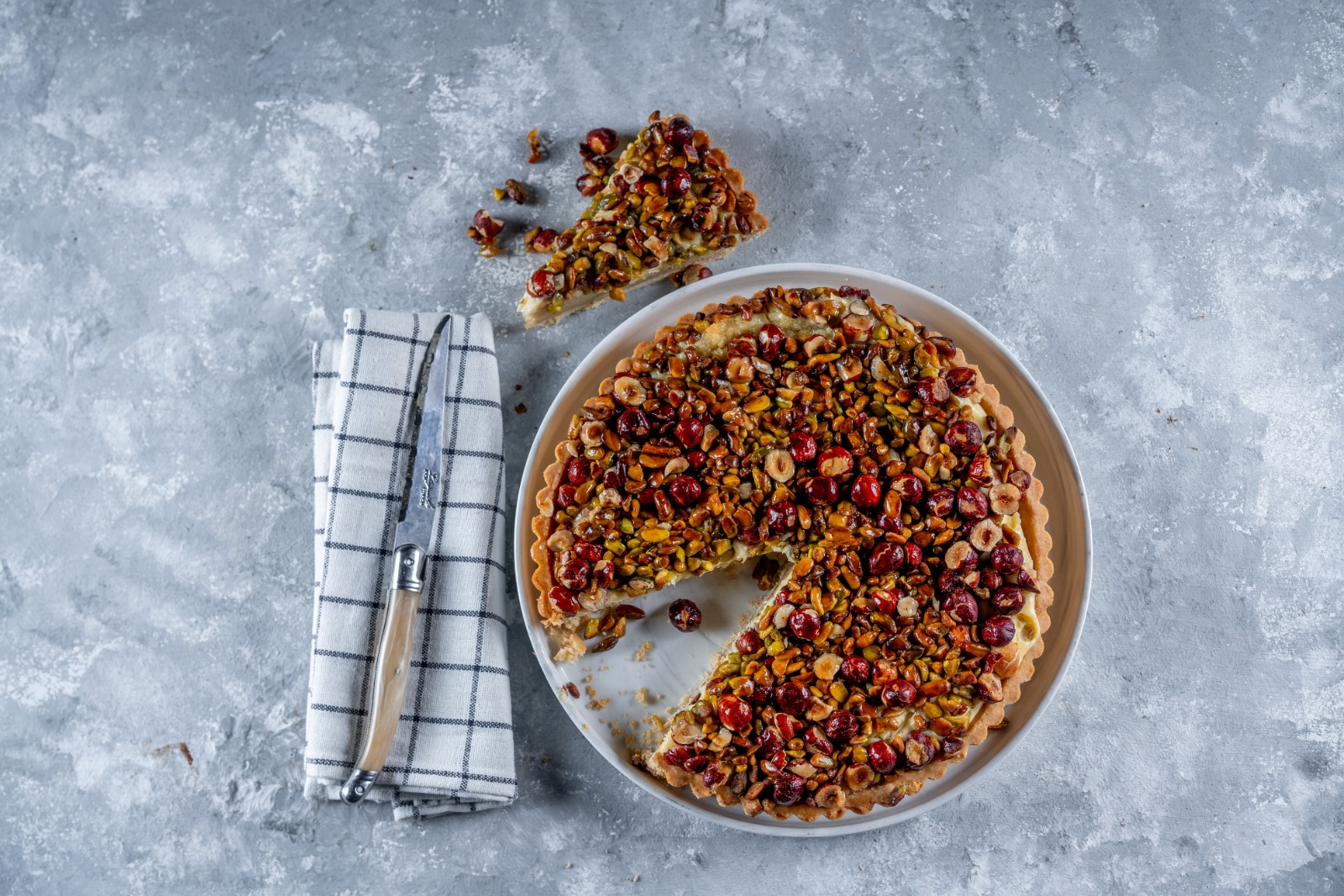 Nuts and pecan tart